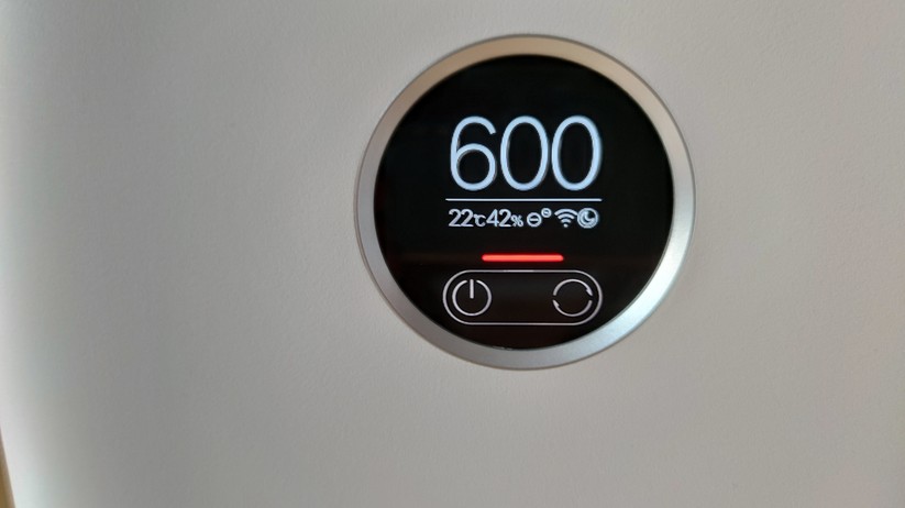 Xiaomi Smart Air Purifier 4: PM2.5 steigt von 5 auf 600 durch Rauch einer Zigarette oder Zubereitung von Bratwürsten in einer Heißluftfritteuse.