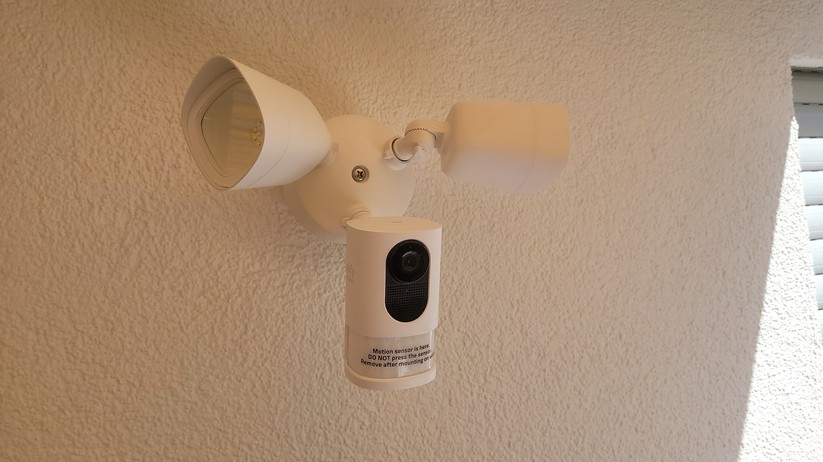 Eufy Floodlight Cam (2500 Lumen, Full-HD)