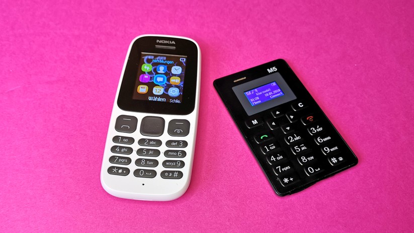 Um die günstigen Geräten zu testen, haben wir ein Nokia 105 und ein Minihandy mit der Bezeichnung M5 ausprobiert.