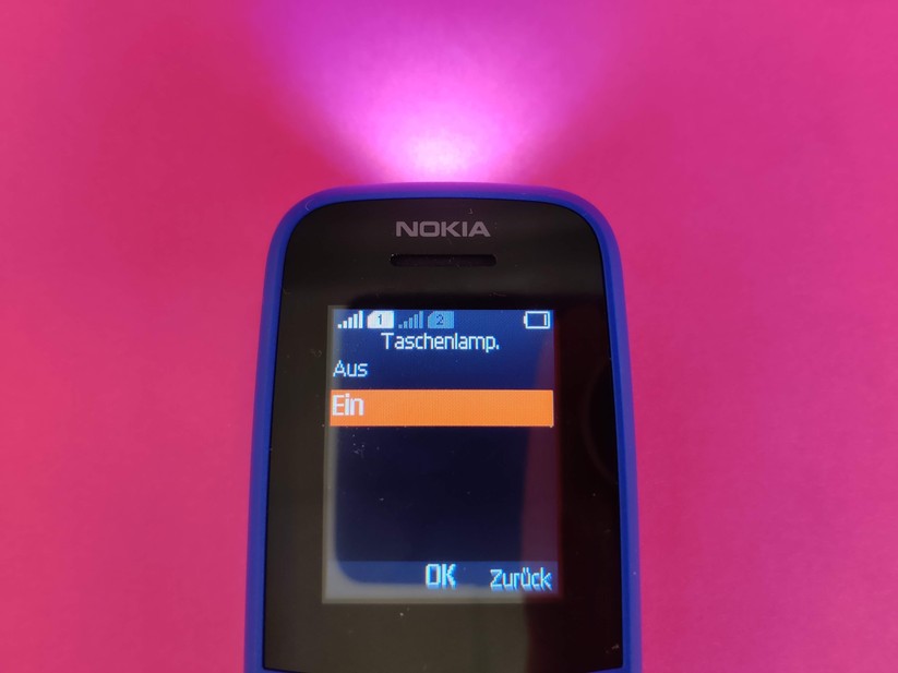 Die Taschenlampe des Nokia 105 (2019) hätte gerne etwas heller ausfallen dürfen. 