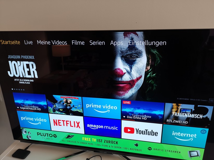 Gerade beim Übergang zwischen Schwarz und Farbe kann der große TV dank OLED so richtig punkten – das braucht allerdings ordentlich Strom. 