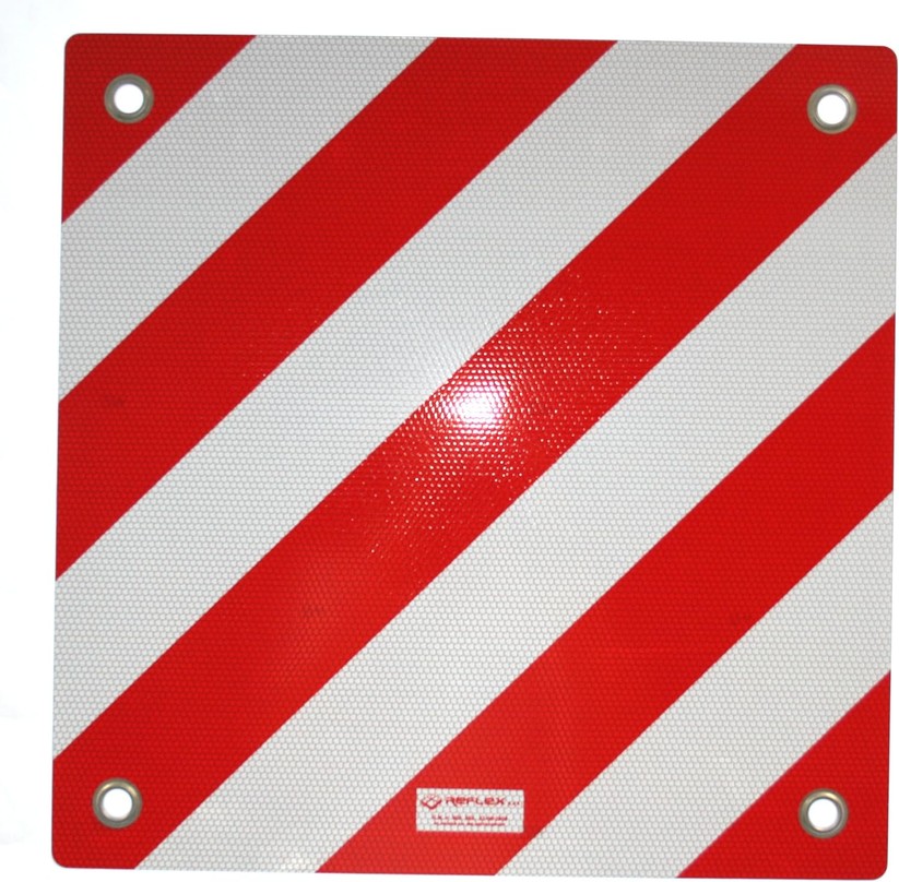 Warntafel für Fahrradträger am Auto in Italien