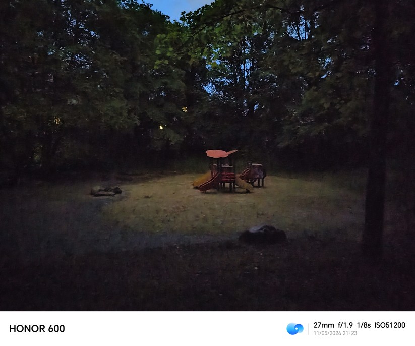  Hauptkamera bei Nacht