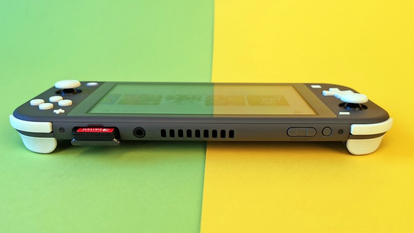 Der Einschub für Cartridges ist normalerweise geschlossen.