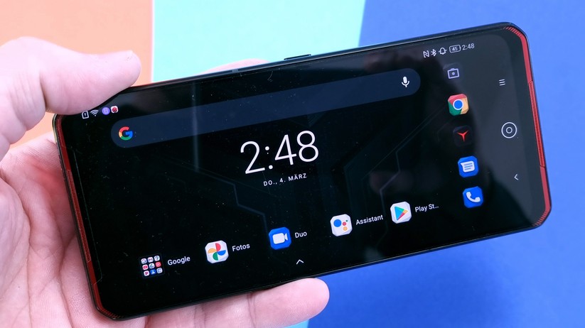Lenovo Legion Phone Duel