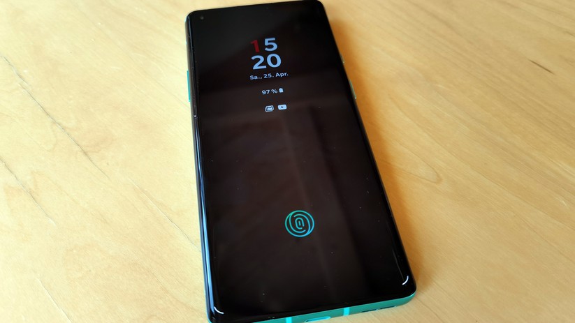 Tolles Display mit 120-Hz-Wiedergabe und richtig gutem Fingerabdrucksensor