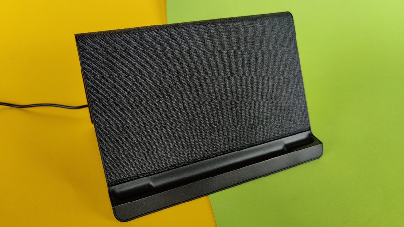 Das Ladedock macht aus dem Fire HD Plus ein Echo Show