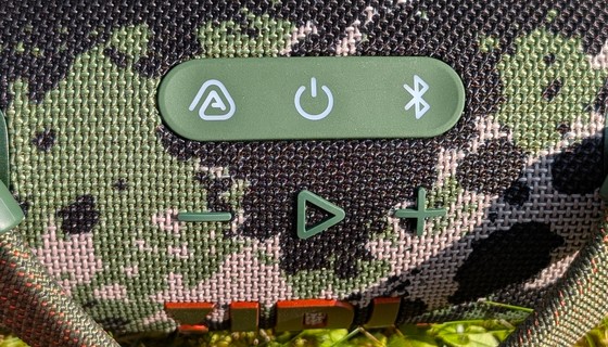 JBL Charge 6