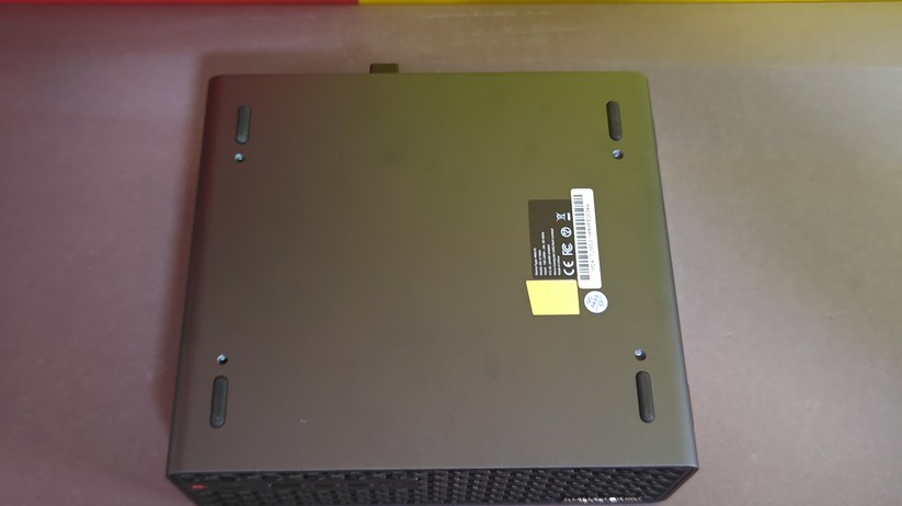 Minisforum MS-S1 Max