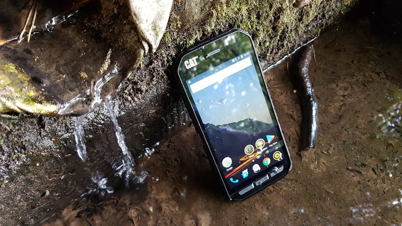 Das hochauflösende Display bietet herausragende Blickwinkelstabilität, scharfe und ansehnliche Farbwiedergabe und überdurchschnittliche Helligkeit.