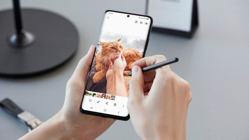 Das S21 Ultra lässt sich jetzt wie die Note-Modelle zusätzlich per Stylus bedienen
