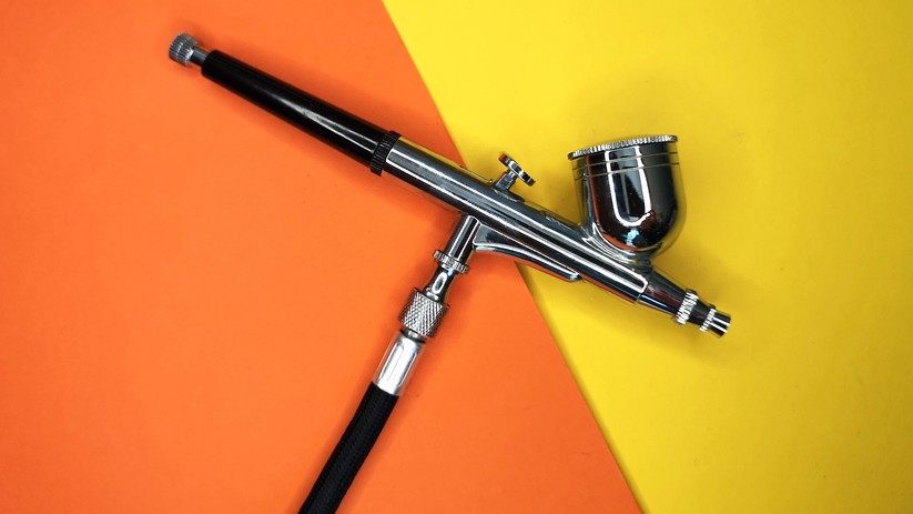 Unsere günstige Double-Action-Pistole stammt aus einem Komplett-Set.