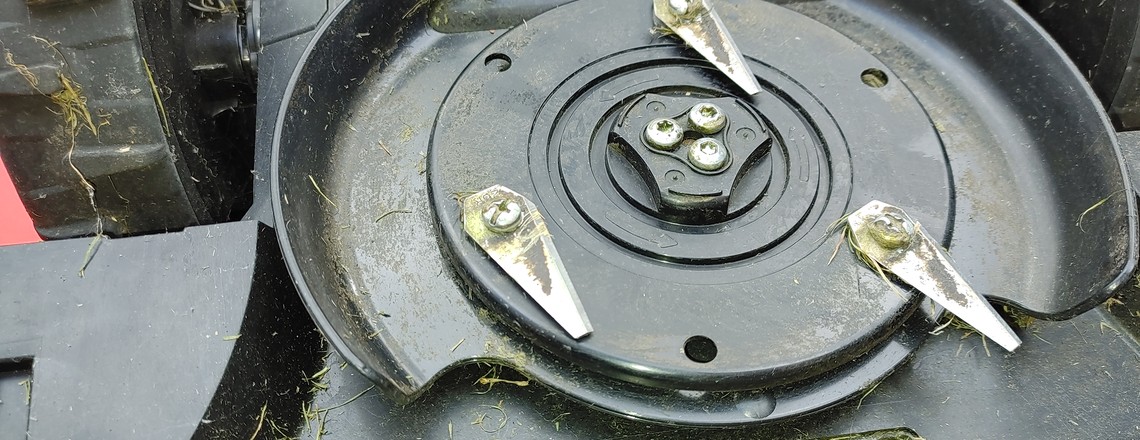 Mähroboter Unterseite