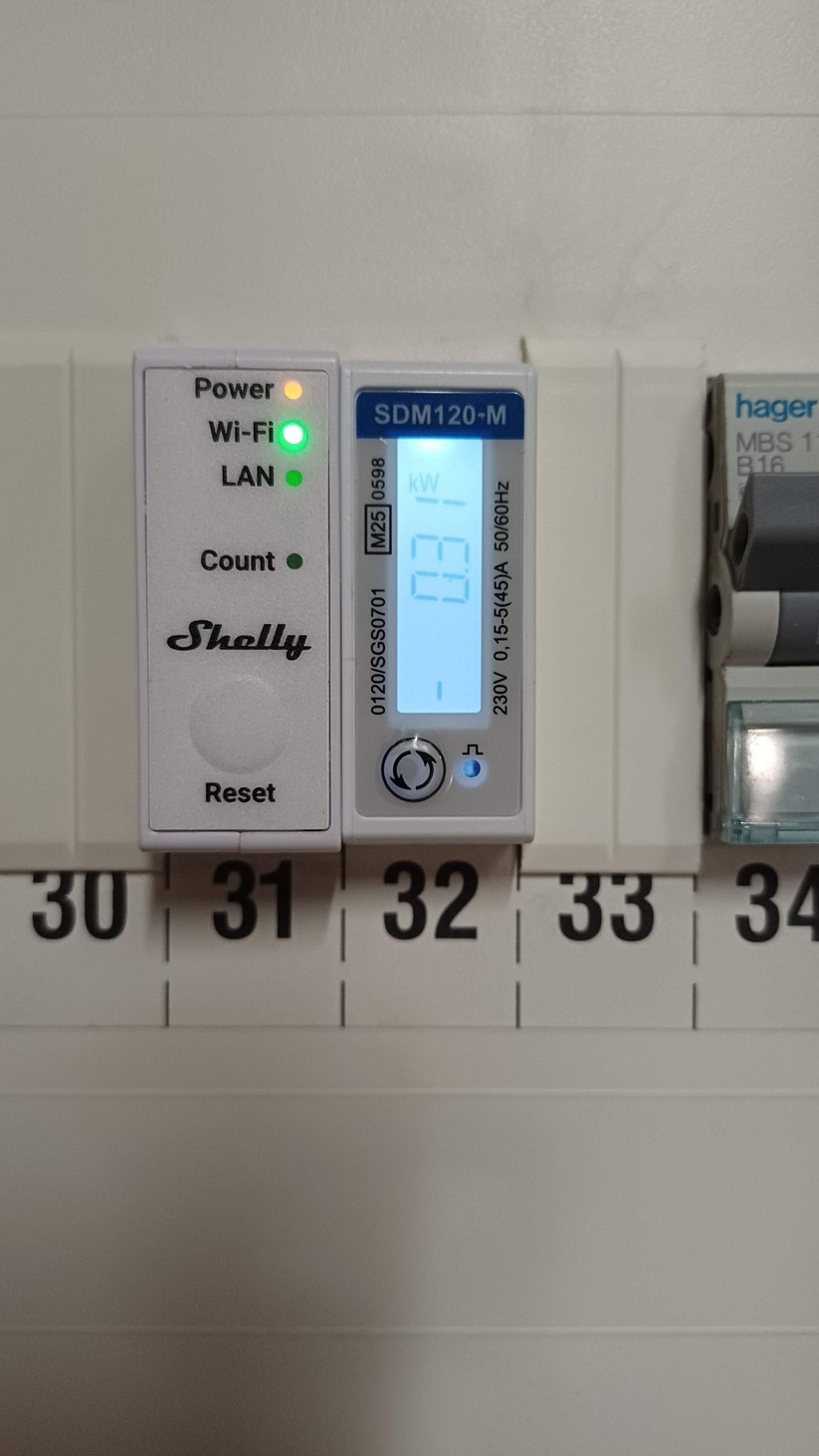 Marstek Venus E 3.0 im Test: Der AC-gekoppelte Stromspeicher mit 5,12 kWh und 2,5 kWh Leistung unterstützt eine dynamische Einspeisung mithilfe eines Smart Meters.