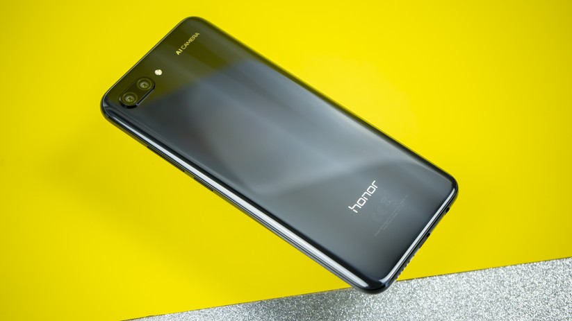 Alle vier Ränder der Rückseite sind abgerundet.