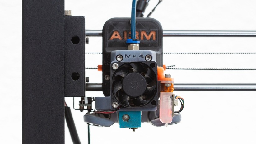 Der originale Druckkopf des  i3 Mega S ist nach den Tuningmaßnahmen nicht mehr zu erkennen.