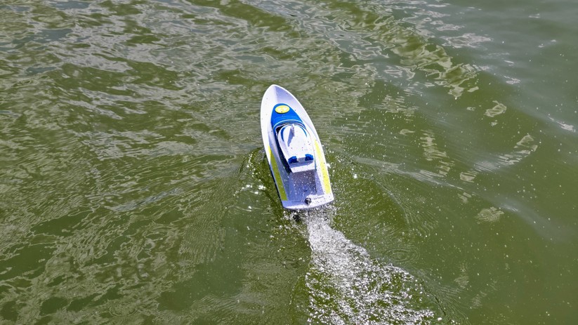 Revell Control RC Boat Police