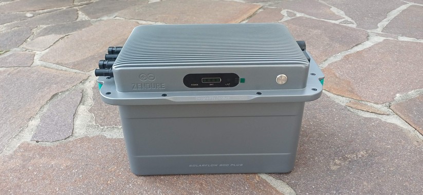  Der Solarflow 800 Plus punktet im Test mit ausgereifter Hardware und Software, sehr hohem AC-zu-AC-Wirkungsgrad und flexibler Erweiterbarkeit – eine absolute Empfehlung in seiner Klasse.