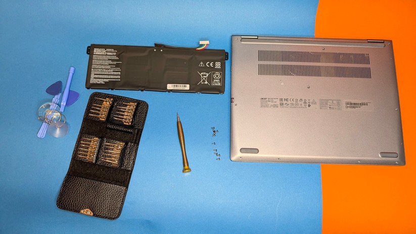 Werkzeug und Zubehör zum Akkutausch