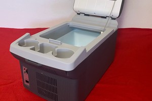 AEG Bordbar BK 16 im Test: Kompakte Kühlbox für den Autositz ab 76 Euro