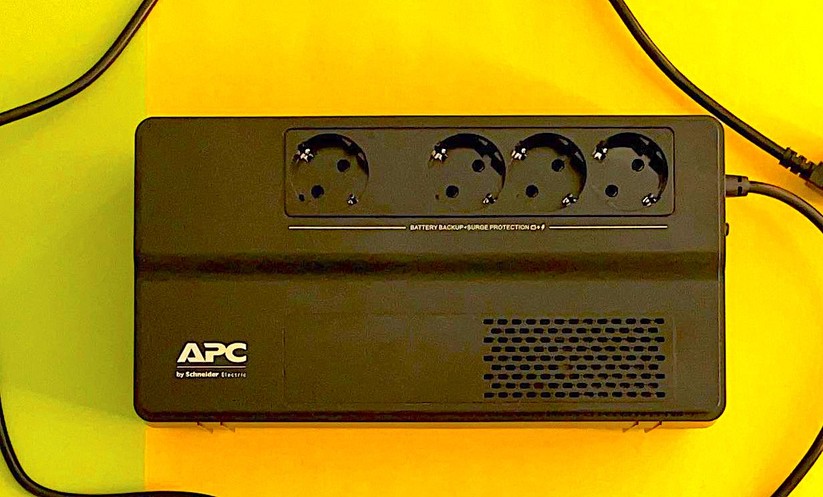 APC Easy UPS BV500VA von oben