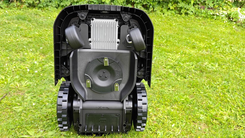 Ecovacs Goat O600 RTK bietet eine Schnittbreite von 19 cm und ist für Rasenflächen bis 600 m². 