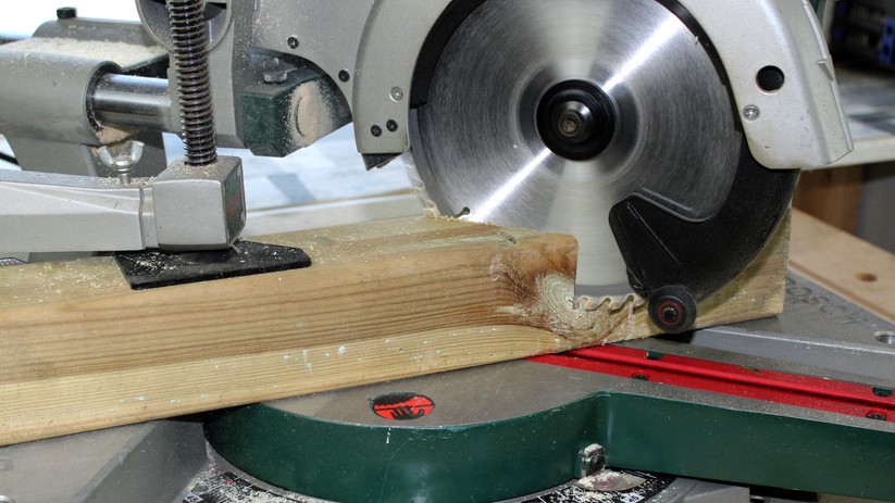 Selbst Kapp- und Gehrungssägen gibt es mittlerweile mit Akku.