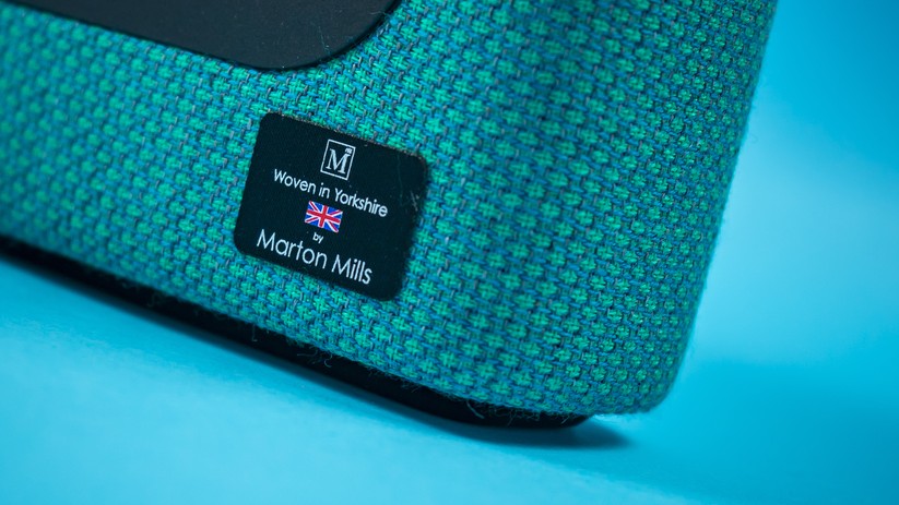 Gewebt wurde das Material in Yorkshire von Marton Mills.