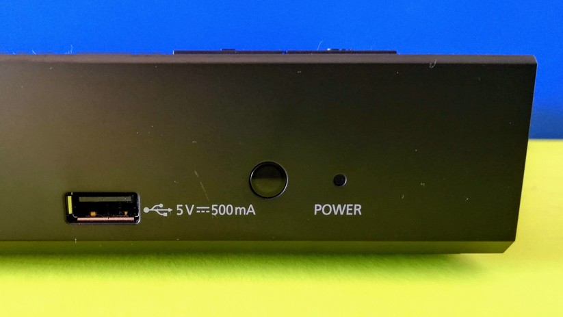 Die Bedienelemente am Panasonic DP-UB154 liegen auf der Oberseite. Das ist für viele Nutzer nicht optimal. 
