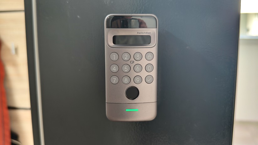 Switchbot Lock Ultra Vision Pro: Entsperren mit Gesicht, Hand, Fingerabdruck, NFC-Card, Code und App