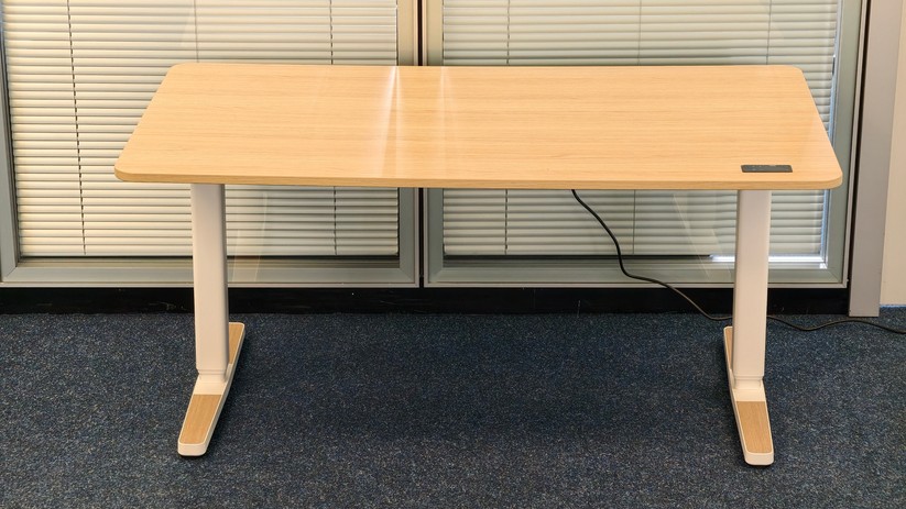 Yaasa Desk Pro