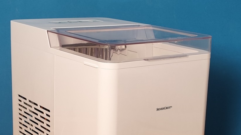 Die Eiswürfelmaschine Silvercrest SEMK 105 B2 von Lidl