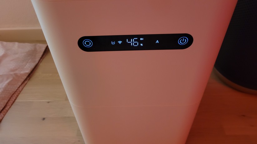 Smartmi Verdunstungsluftbefeuchter 3: Das Display zeigt die Luftfeuchte an.