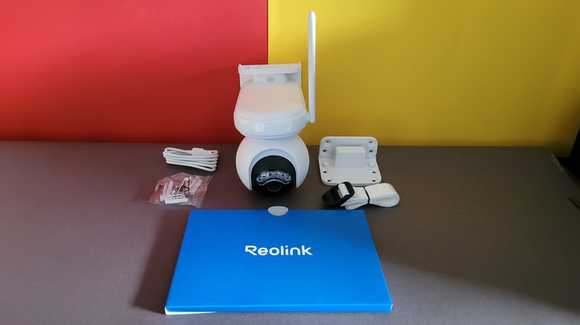 Reolink Altas PT Ultra: PTZ-Überwachungskamera mit 4K, Wi-Fi 6, Akku, farbiger Nachtsicht und kontinuierlicher Aufnahme