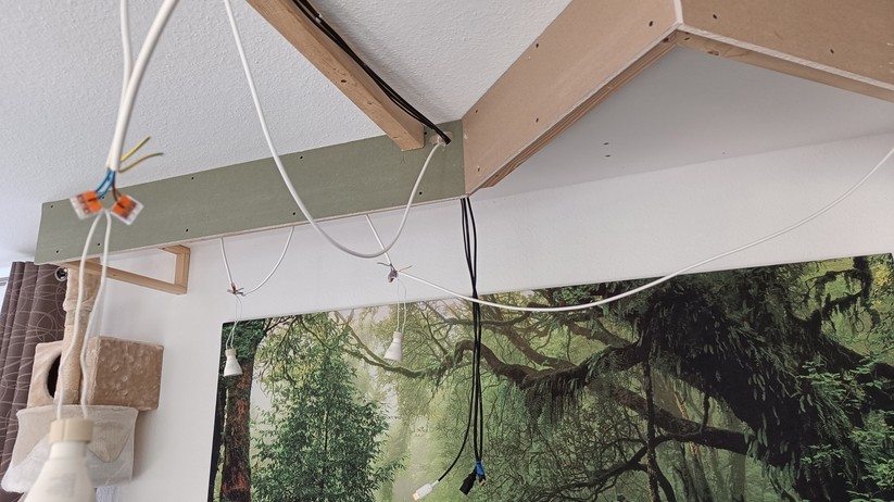 DIY Heimkino mit Beamerlift und Motorleinwand