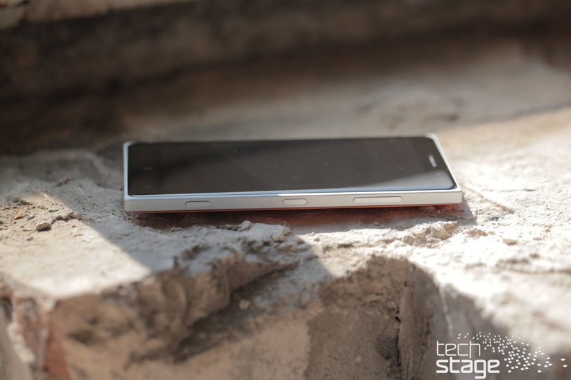 Lumia 830