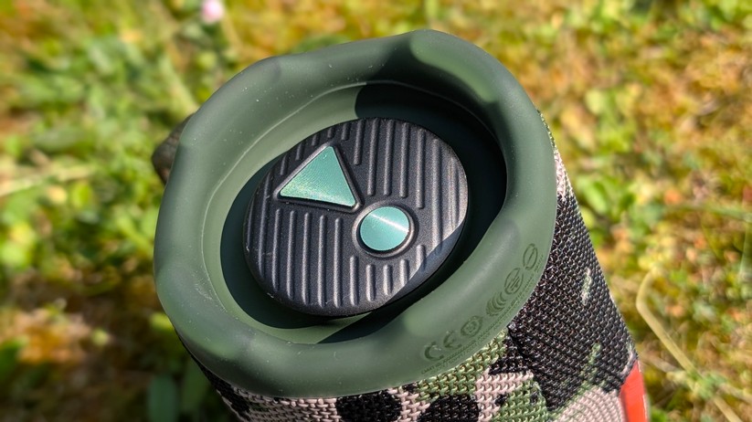 JBL Charge 6