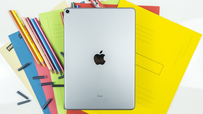 Die Rückseite des iPad Pro 10.5 ist aus Metall.