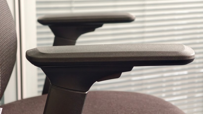 Yaasa Chair Plus