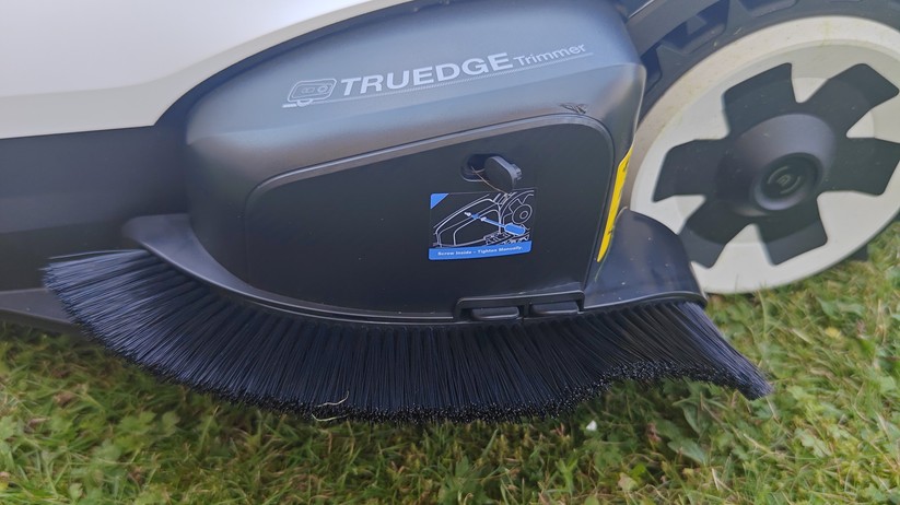 Ecovacs Goat A1600 LiDAR Pro: 33 cm Schnittbreite und integrierter Kantentrimmer