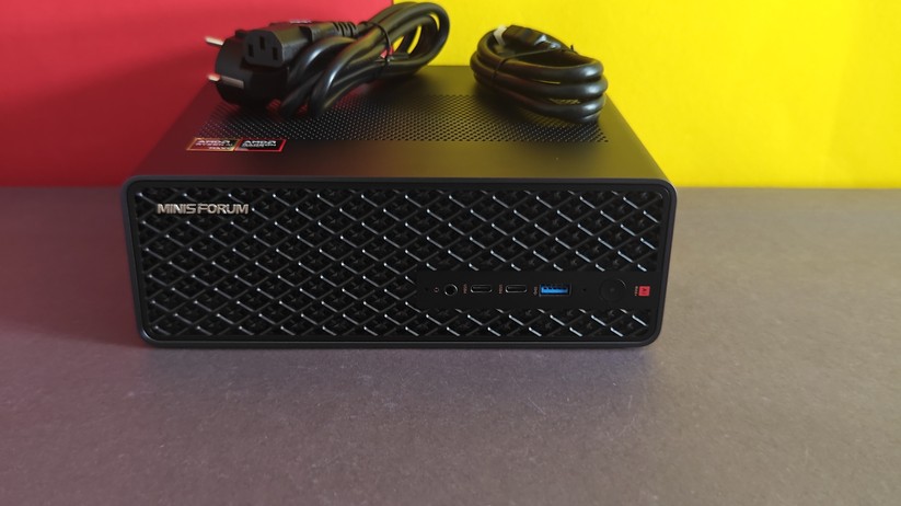 Minisforum MS-S1 Max