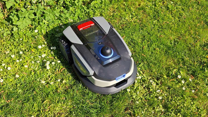 Sunseeker S4: LiDAR-Mähroboter für 1000 m², Hinterrad-Antrieb, 18 cm breites Schneidesystem,   4-Ah-Akku mit 3-A-Ladegerät