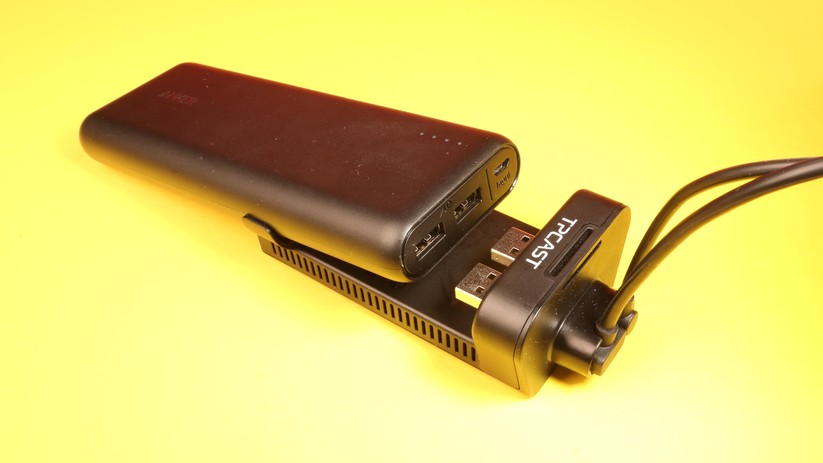 Die Stromversorgung übernimmt eine Powerbank mit 20100mAh Kapazität.
