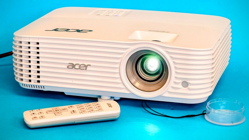 Acer H6815BD