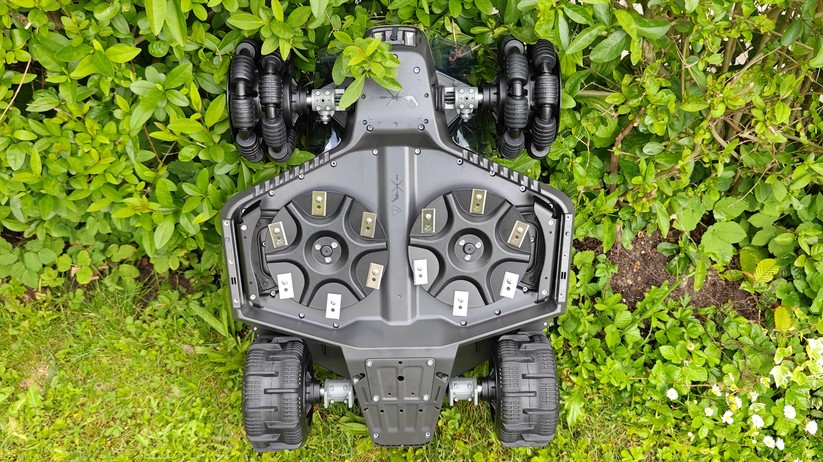 Mammotion Luba 3 AWD 3000: LiDAR, RTK und KI-Kameras, 40 cm Schnittbreite und 12-Ah-Akku