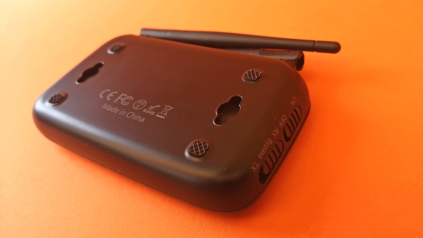 Der Bluetooth-Adapter ist auch für die Wandmontage geeignet.