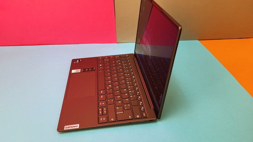Lenovo Yoga Slim 7 Carbon (13IAP7)