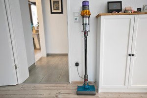 Dyson V15s Detect Submarine: Dieser Wischaufsatz geht im Test unter