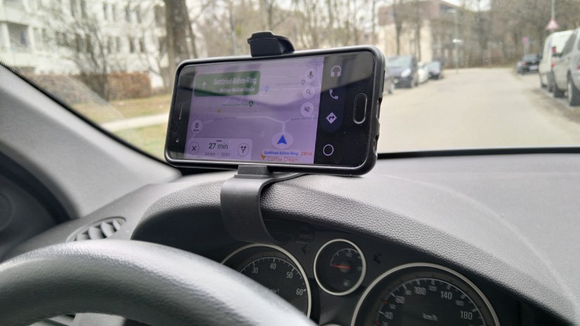 Klemm-Halterung von Eono für das Armaturenbrett