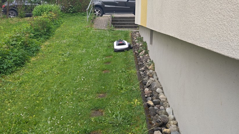Ecovacs O1200 LiDAR Pro: Mähroboter für Flächen bis 1200 m² mit integriertem Kantentrimmer